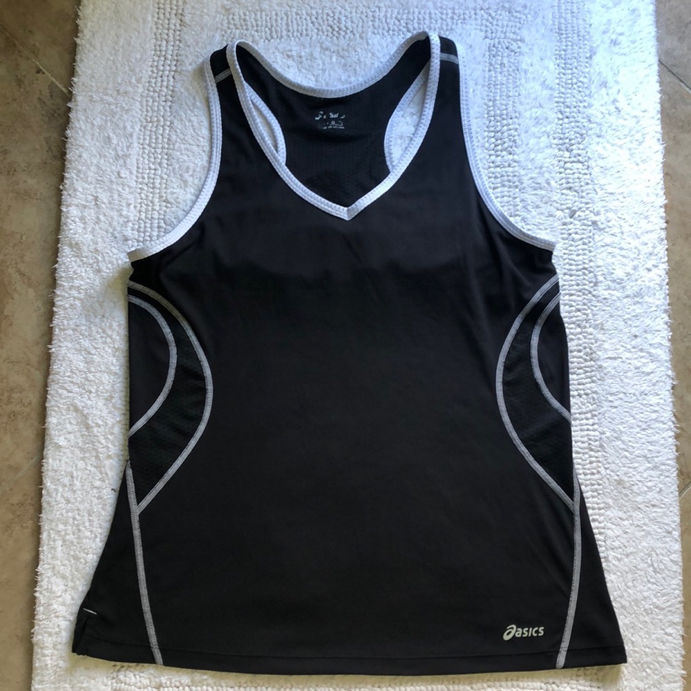 ASICS running tank